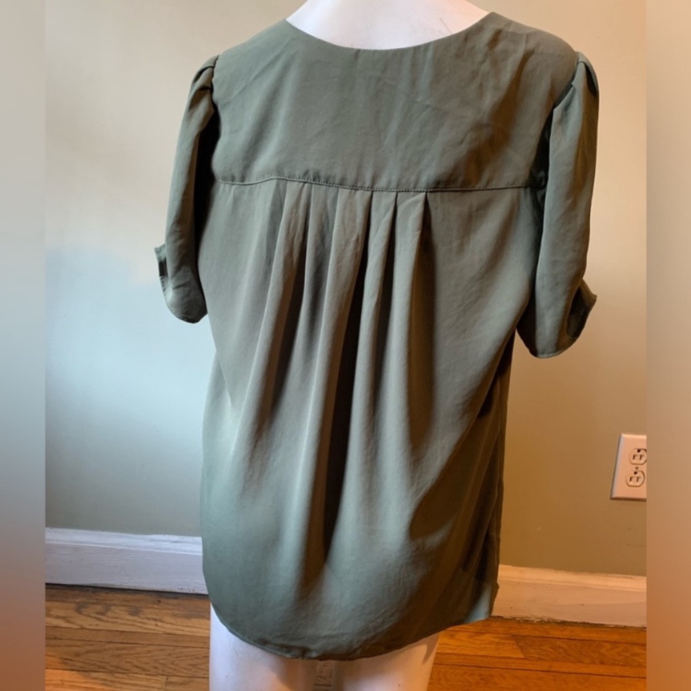 Elegant Olive Green Women's Top - Picture 2 of 6